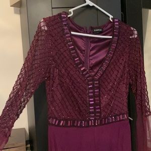 Beautiful pantsuit. Back zipper.